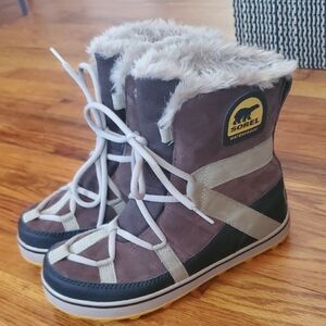 Sorel Women's Glacy Explorer Shortie